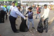 ISBT, Anand vihar Cleaning by MoT and IT officials
